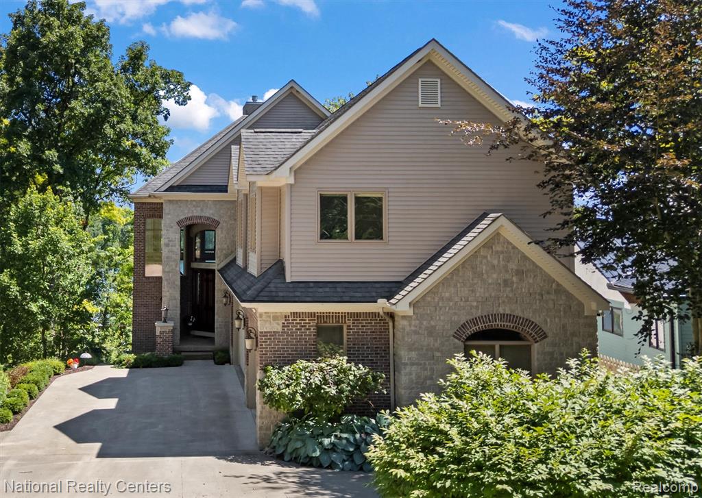 5619 Lakeview Boulevard, Goodrich Vlg, MI — Photo 3