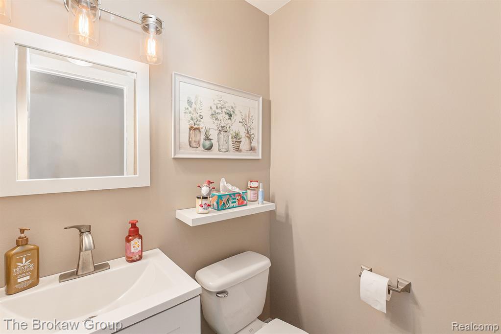 40456 Meade Point Drive, Sterling Heights, MI 48313 — Photo 14