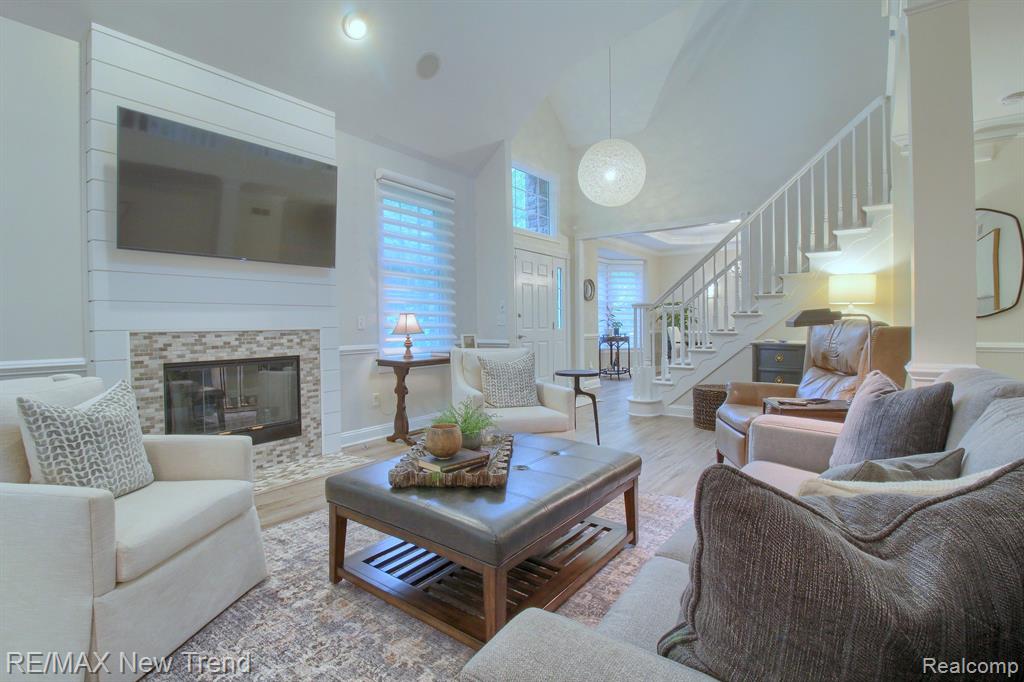 49698 Timber Trail, Novi, MI — Photo 9