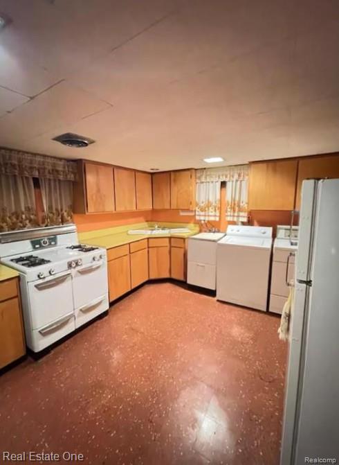 8443 RIVERDALE Street, Dearborn Heights, MI 48127 — Photo 16