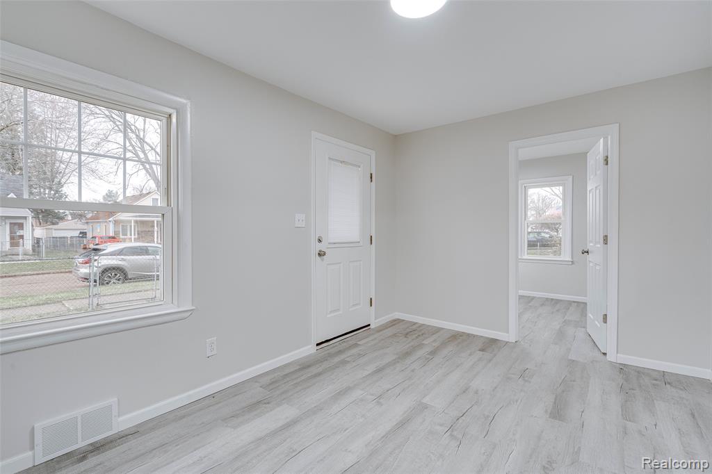 7451 Cavell Street, Westland, MI — Photo 11