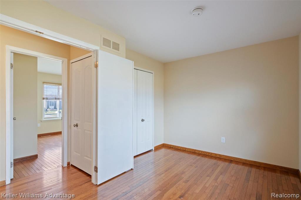 44528 WHITMAN Avenue, Canton, MI 48187 — Photo 14