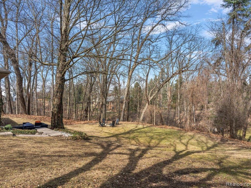 628 BENNINGTON Drive, Bloomfield Hills, MI 48304 — Photo 27