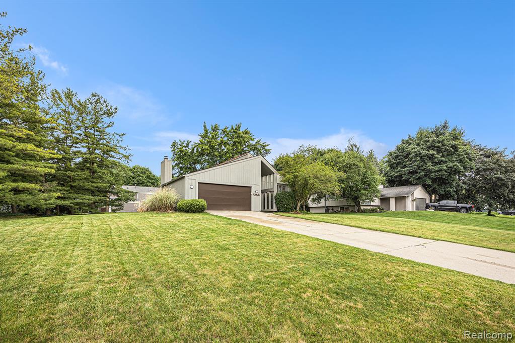 5722 Perrytown Drive, West Bloomfield, MI — Photo 3