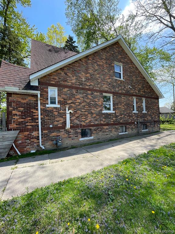9215 BEDFORD Street, Detroit, MI 48224 — Photo 2