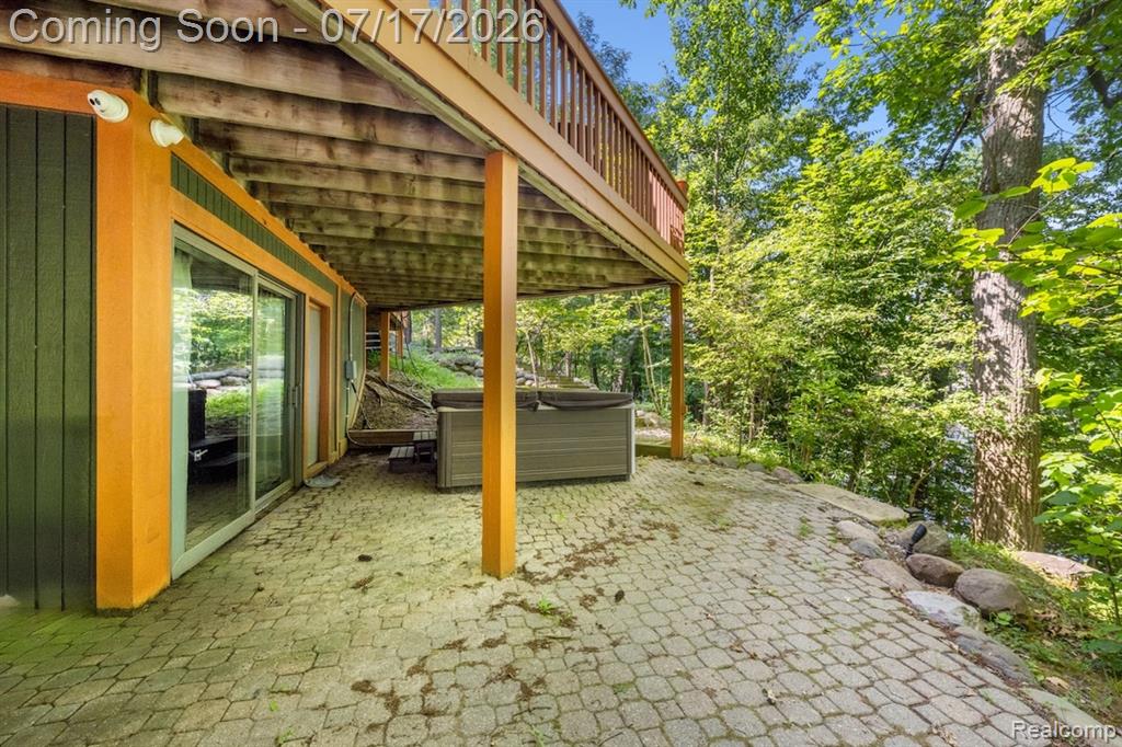 7375 Parkwood Drive, Fenton, MI 48430 — Photo 46