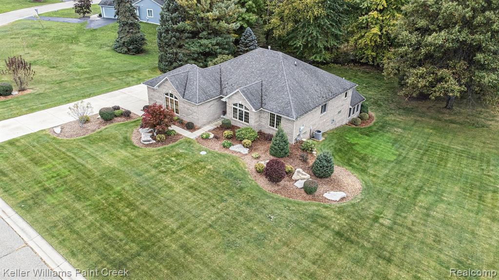 556 ORCHARD RIDGE Drive, Lake Orion, MI 48362 — Photo 34