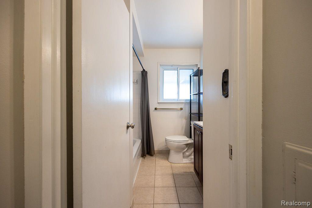 40137 WALTER Drive, Sterling Heights, MI 48310 — Photo 20