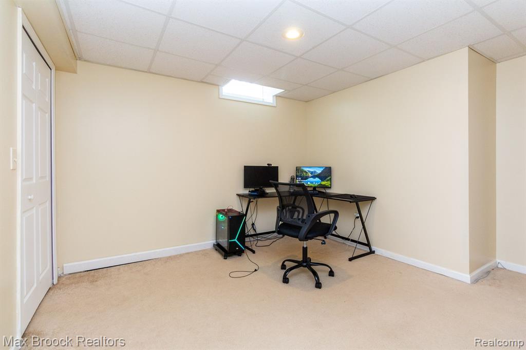 50592 MURRAY Drive, Macomb, MI 48044 — Photo 37