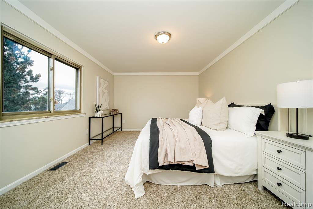 547 Orchard Street, Wyandotte, MI 48192 — Photo 39