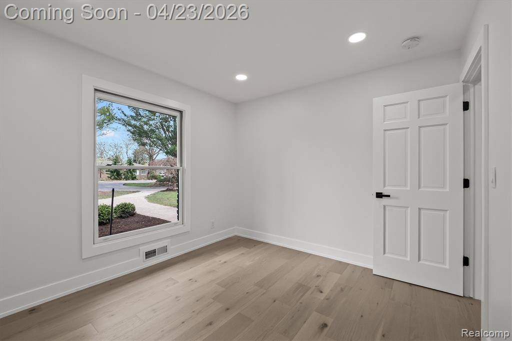 6800 Crestway Drive, Bloomfield Hills, MI 48301 — Photo 23
