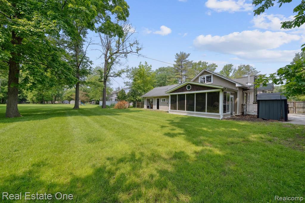 8921 Lake Road, Grosse Ile, MI 48138 — Photo 34