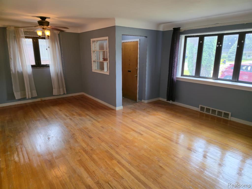 9036 Merriman Road, Livonia, MI 48150 — Photo 4