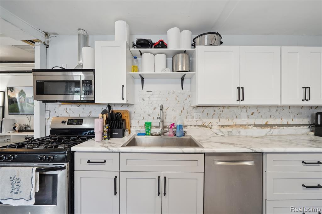 6018 Harrison Street, Garden City, MI — Photo 17