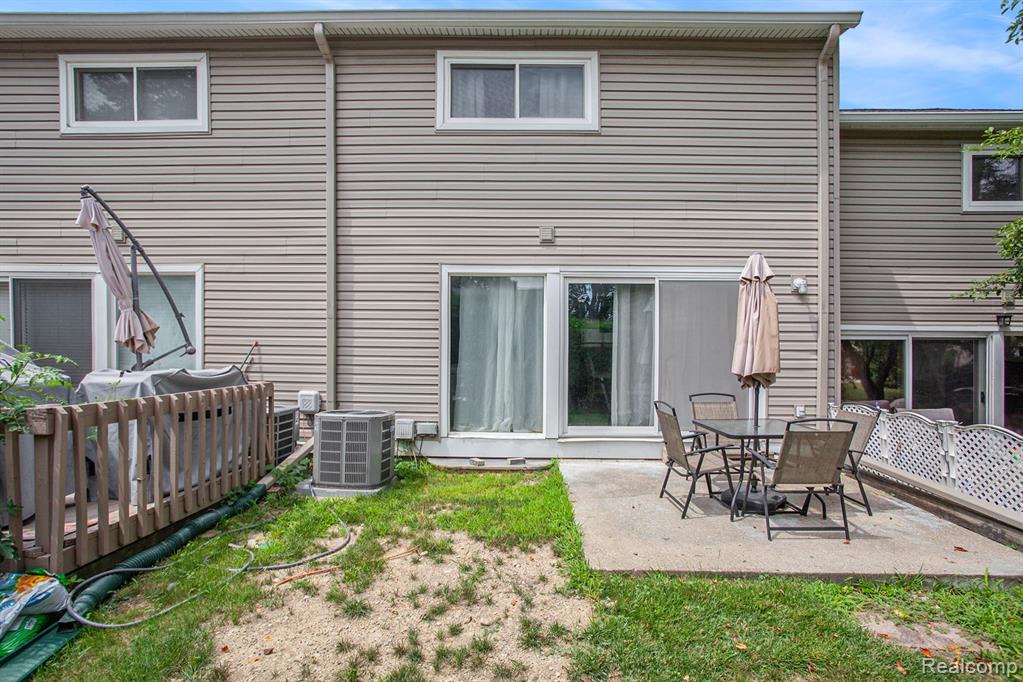 739 Kirts Boulevard, Troy, MI 48084 — Photo 25