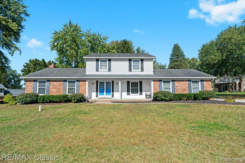 4815 Ravinewood Drive, Commerce Twp, MI 48382 — Photo 4