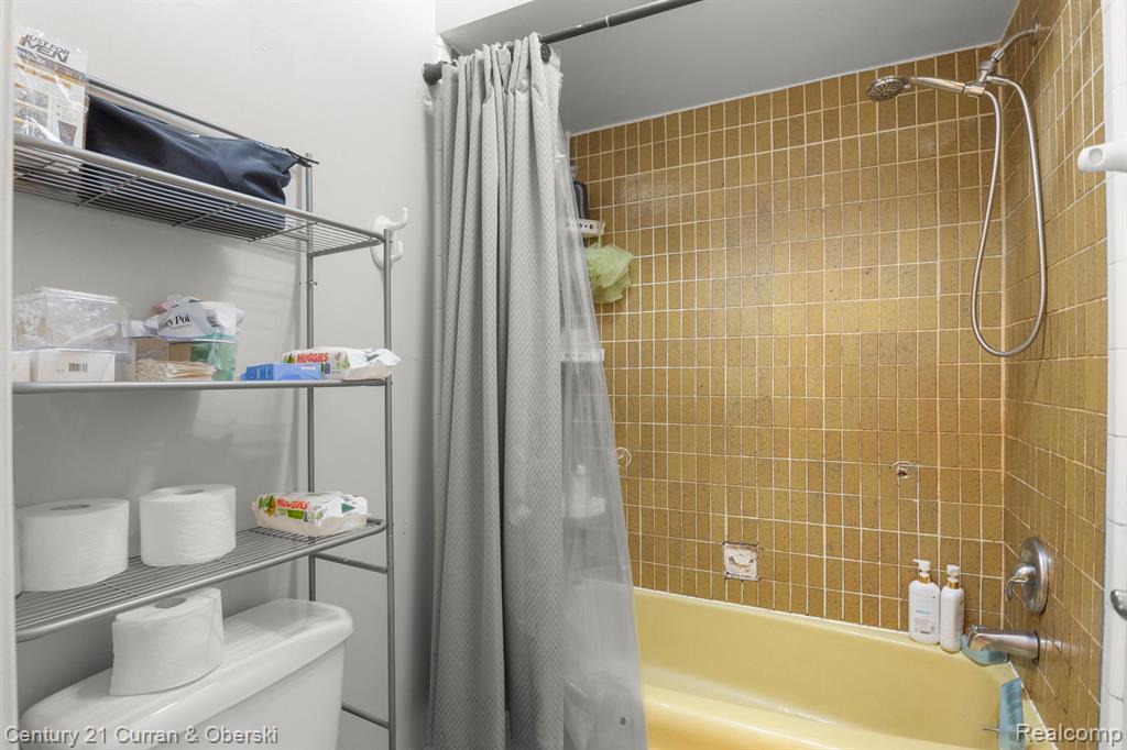18 Blair Lane, Unit 26, Dearborn, MI 48120 — Photo 17