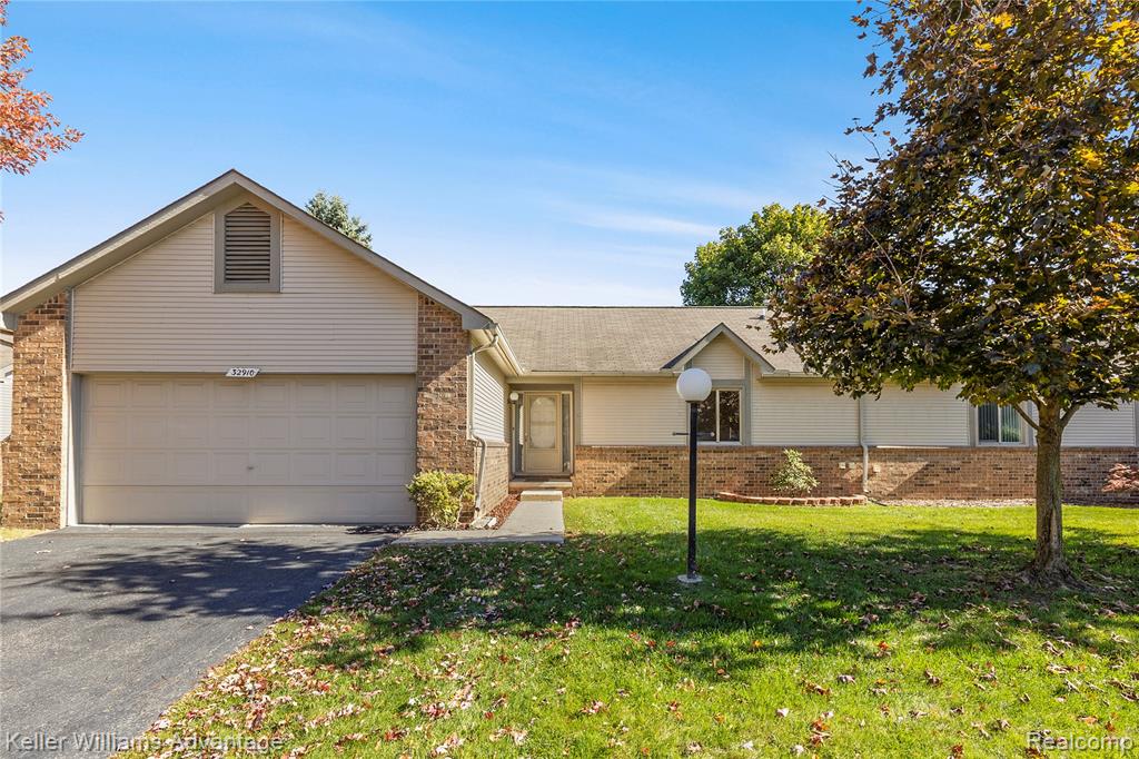 32910 Chapman Circle, Westland, MI