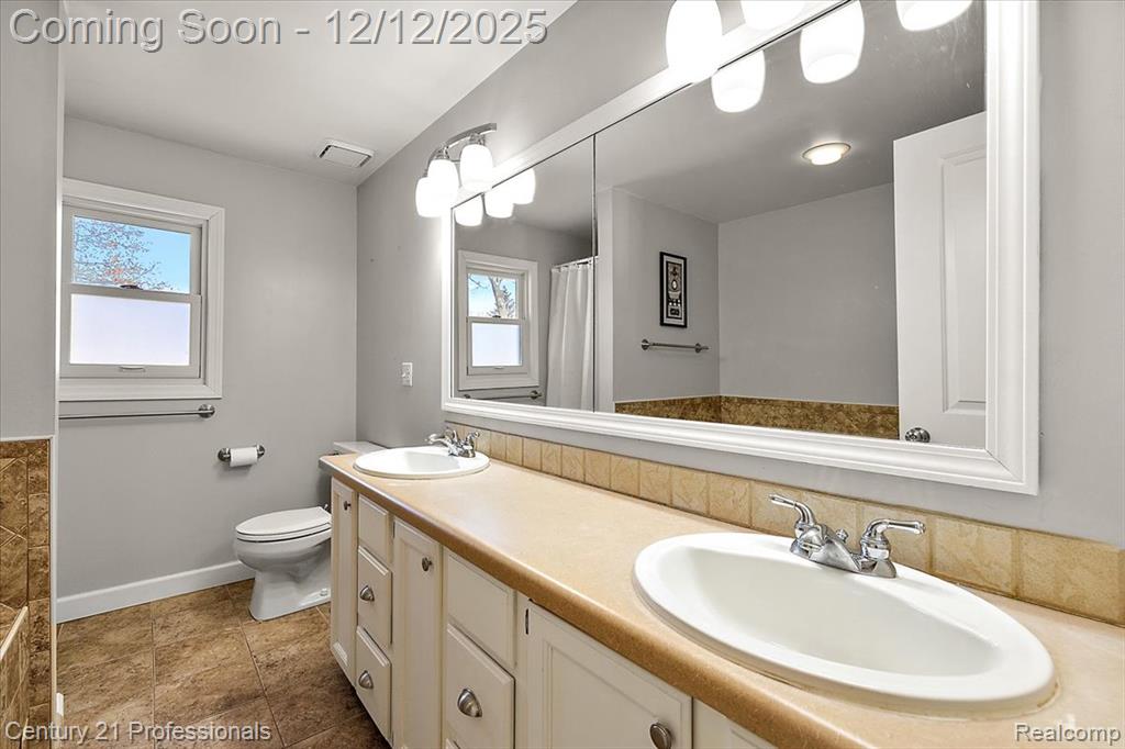 5945 Snow Apple Drive, Clarkston, MI — Photo 36