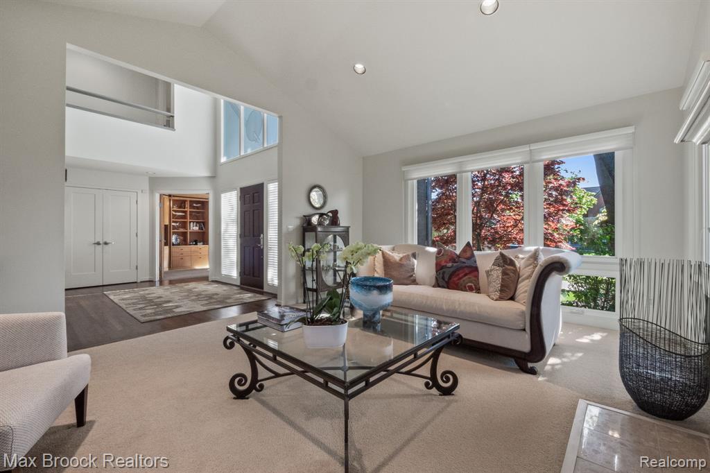 6566 Bristol Drive, West Bloomfield, MI — Photo 8