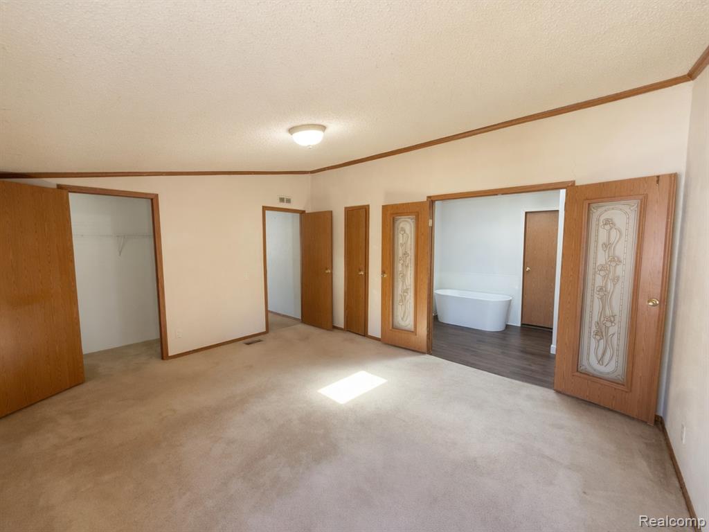 7023 Scarborough Lane, Whitmore Lake, MI 48189 — Photo 9
