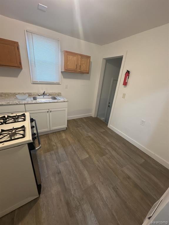 15509 Rosa Parks Boulevard - Photo 3