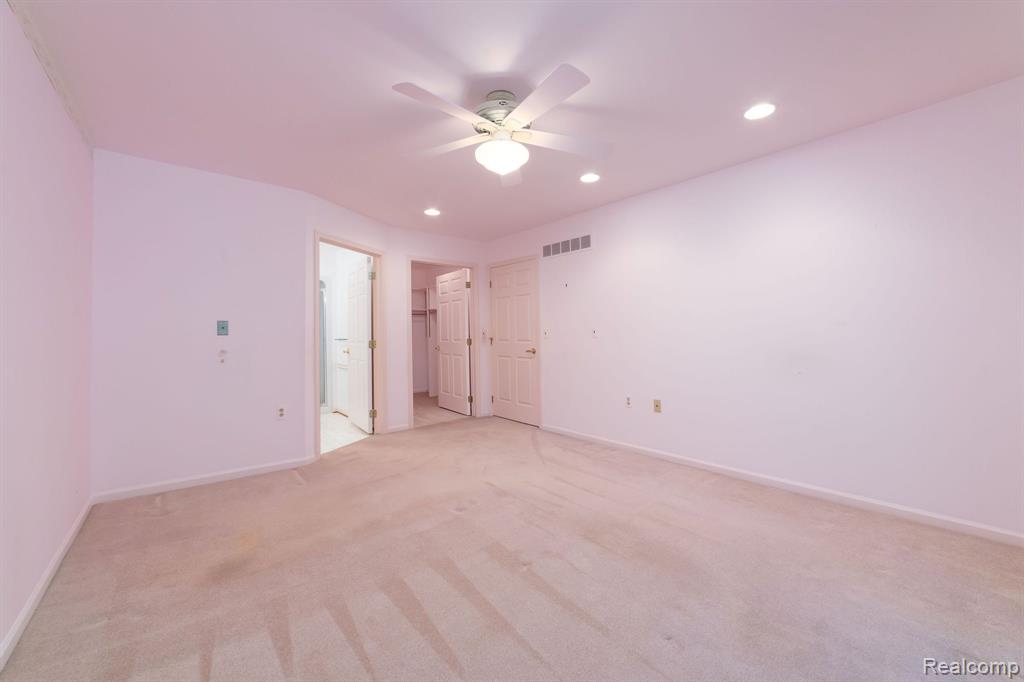 21345 BOXWOOD, Farmington Hills, MI 48336 — Photo 16