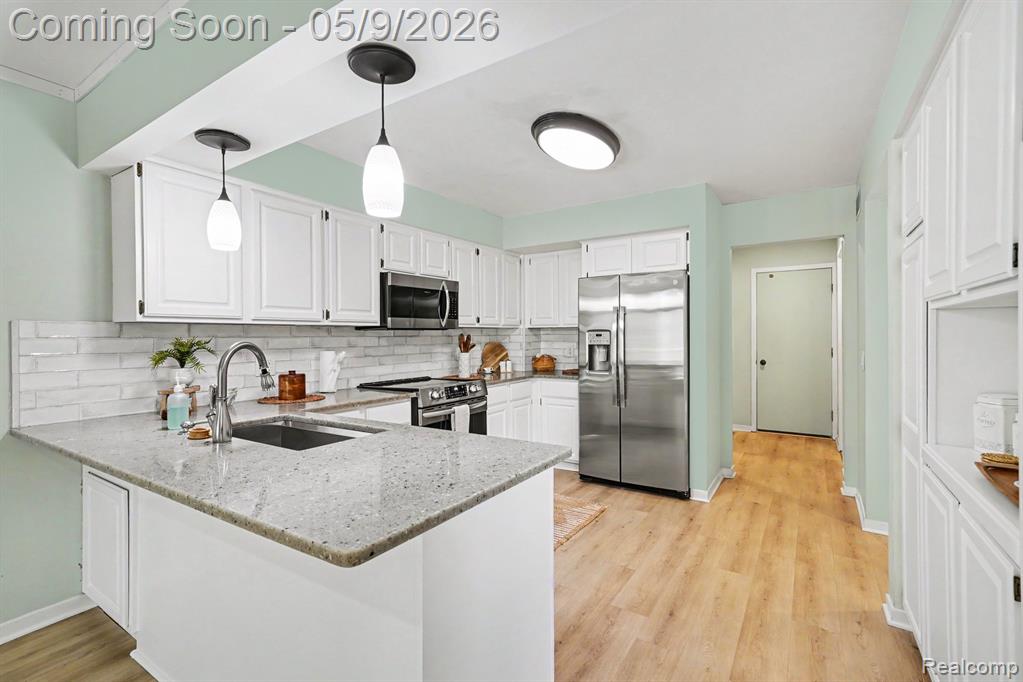 5733 Leeward Court, 51, Clarkston, MI — Photo 5