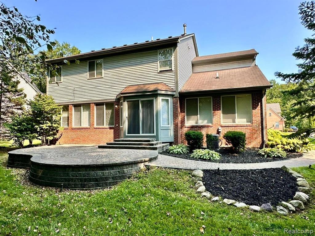 8676 W WALDEN Drive, Van Buren, MI 48111 — Photo 6