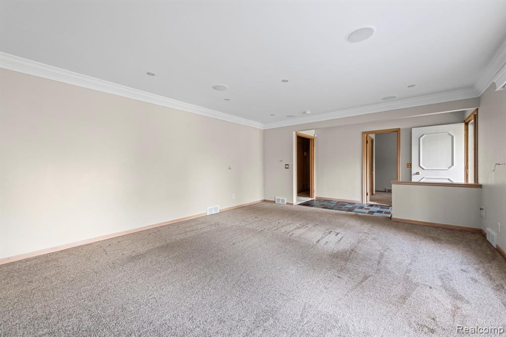 20085 Wedgewood Drive, Grosse Pointe Woods, MI 48236 — Photo 10