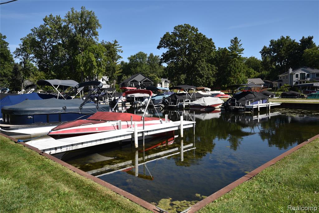 3800 Lakeview Boulevard, Orchard Lake Village, MI 48324 — Photo 46