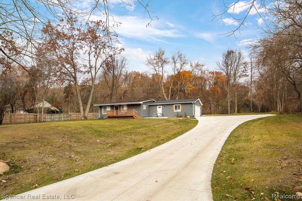 7669 S Eston Road, Clarkston, MI 48348 — Photo 7