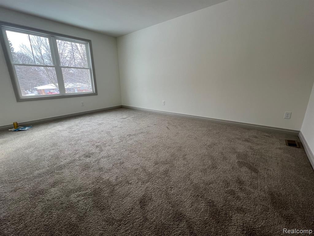 15563 MARILYN Avenue, Plymouth, MI 48170 — Photo 23