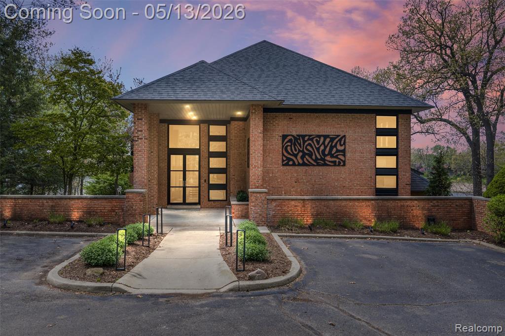 1789 Blue Heron Court, Bloomfield Hills, MI 48302 — Photo 2
