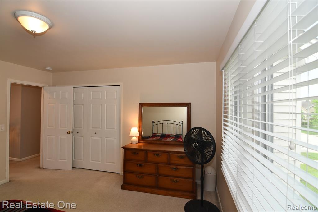 42388 Shulock Drive, Clinton Twp, MI 48038 — Photo 27