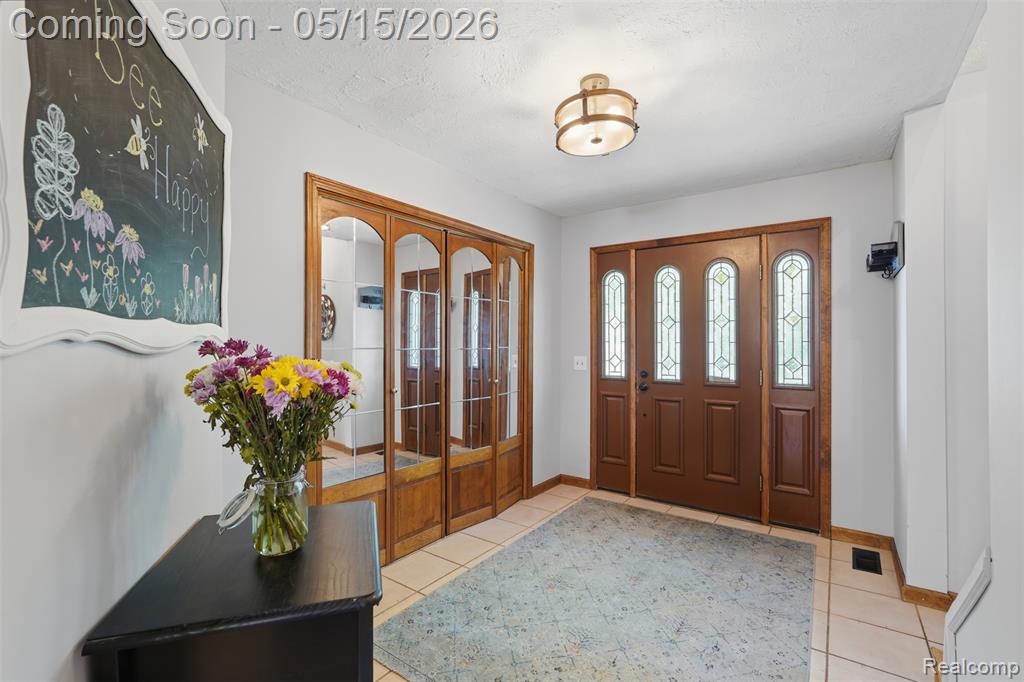 784 Maury Place, Howell, MI 48843 — Photo 2