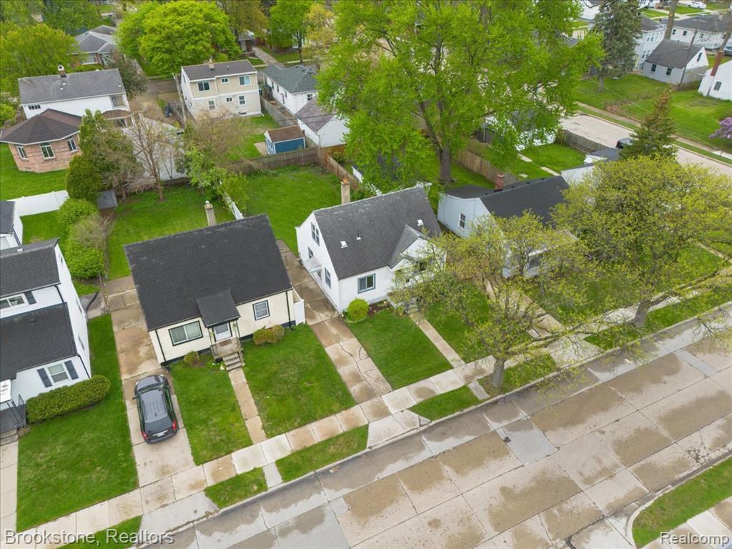 924 E Otis Avenue, Hazel Park, MI 48030 — Photo 38