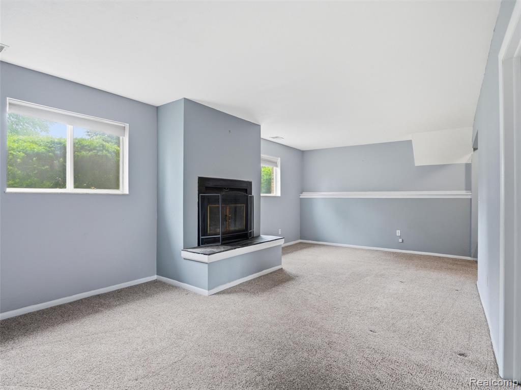 2439 N Long Lake Road, Fenton, MI 48430 — Photo 15