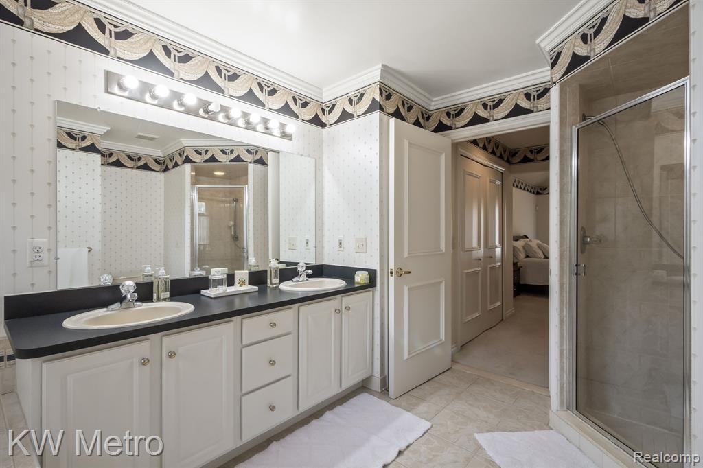 3953 Lake Forest Drive, Sterling Heights, MI 48314 — Photo 20