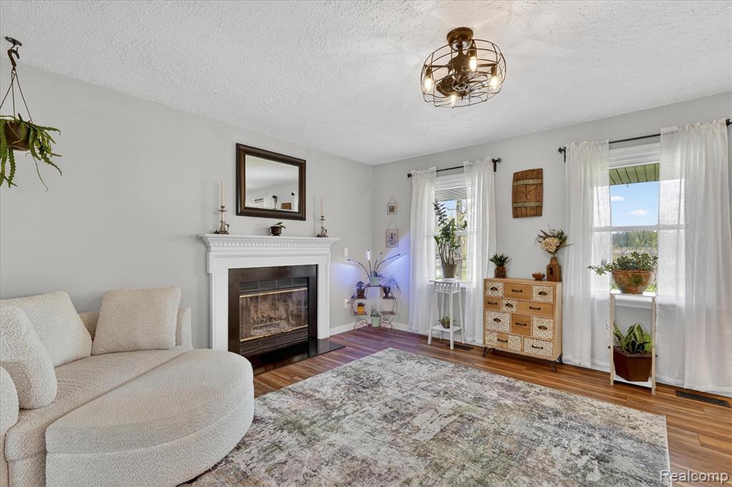 5640 Fowlerville Road, Fowlerville, MI 48836 — Photo 7
