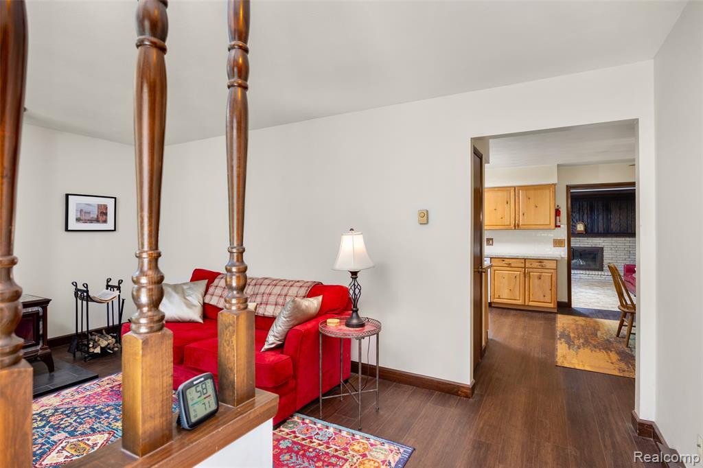 595 N Cedar Road, Fowlerville, MI 48836 — Photo 9