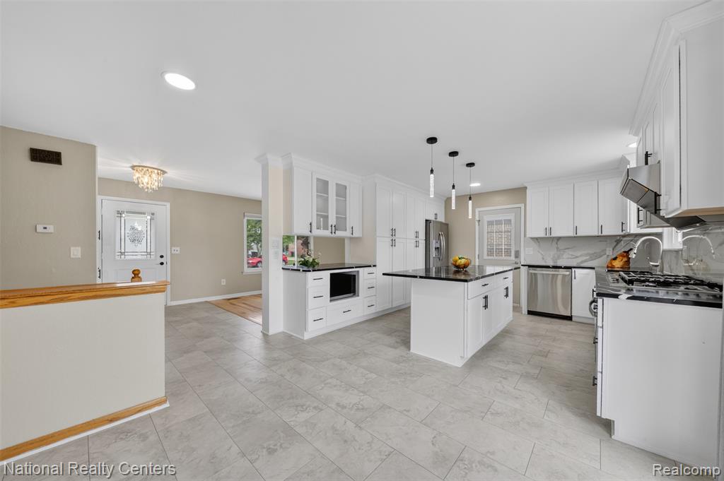 40014 Eagle Drive, Sterling Heights, MI 48310 — Photo 20