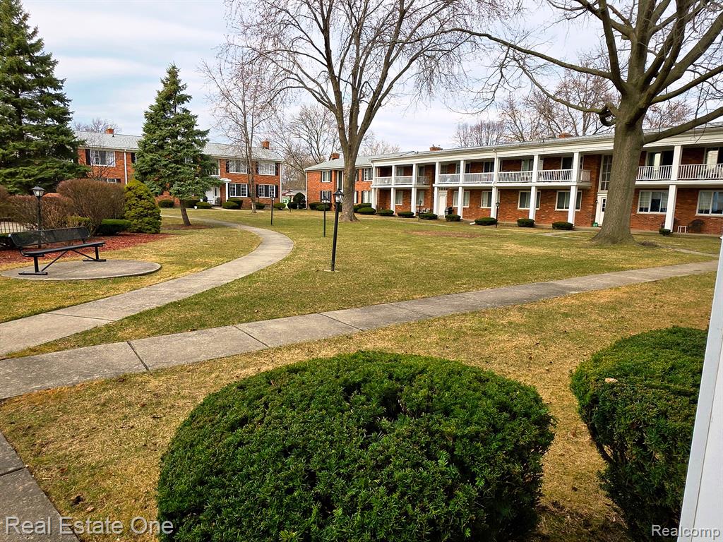 29364 HOOVER Road, Warren, MI 48093 — Photo 21