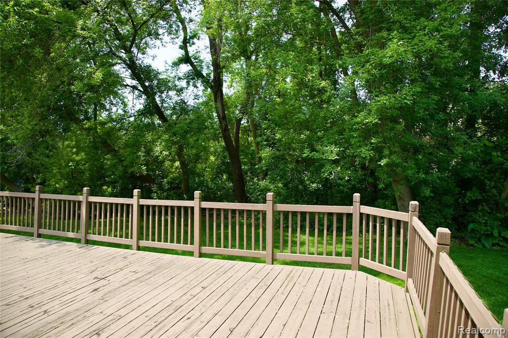 5517 Loch Moor Drive, Clarkston, MI — Photo 4