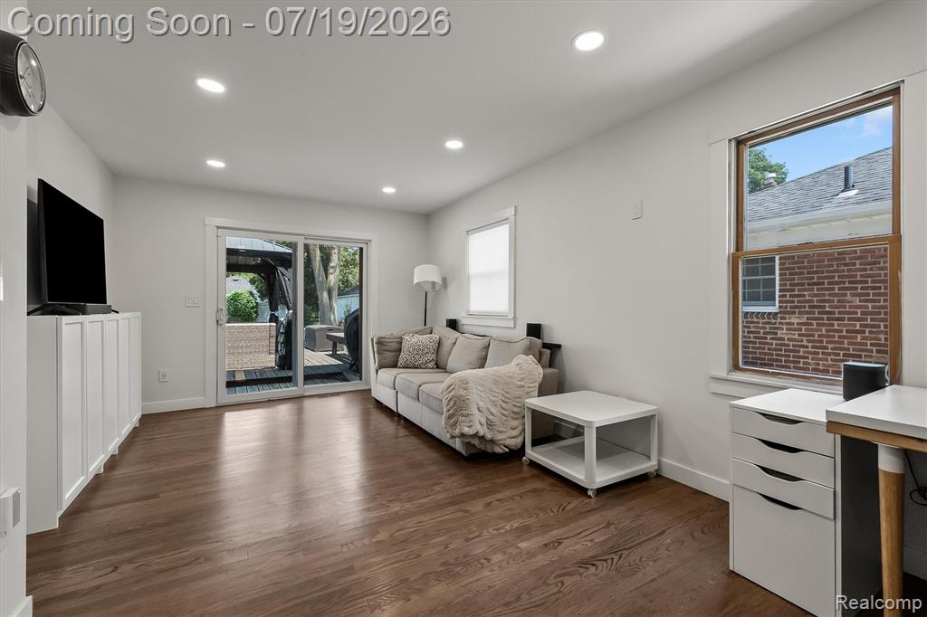 502 W Sunnybrook Drive, Royal Oak, MI 48073 — Photo 14