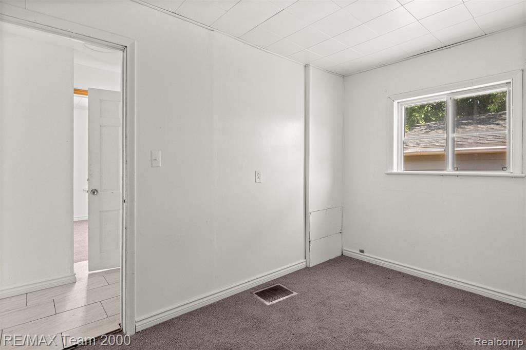 21304 Glen Lodge Road, Royal Oak, MI 48220 — Photo 40