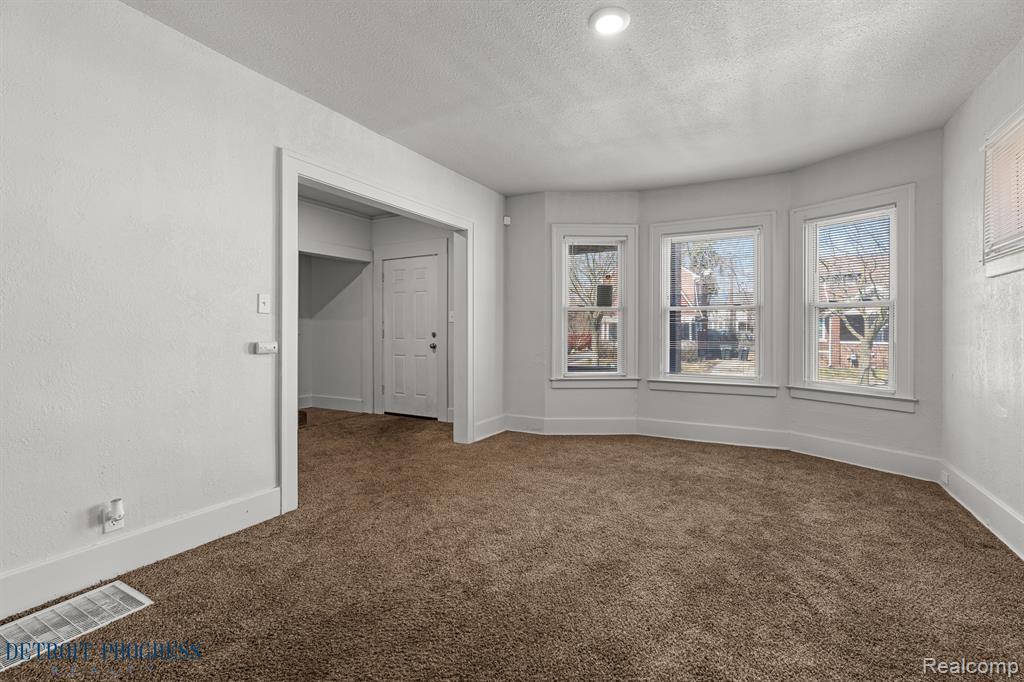 5285 Maplewood Street, Detroit, MI 48204 — Photo 4