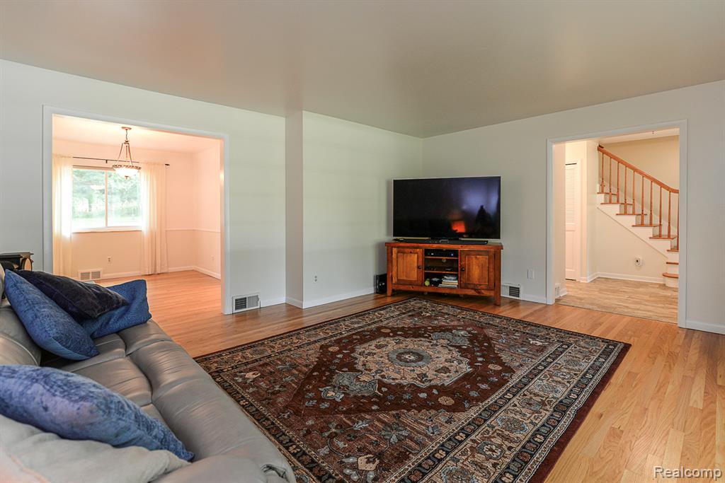 4355 Joanne Drive, Ann Arbor, MI 48103 — Photo 10