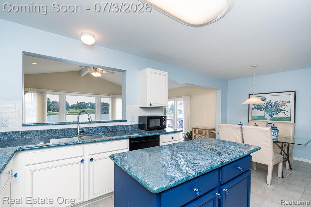 6489 Shoreline Drive, Troy, MI 48085 — Photo 13