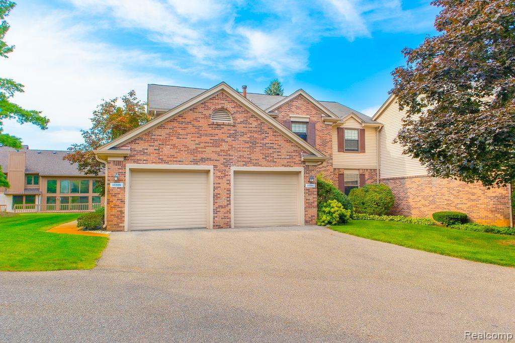 37284 BRENTWOOD Circle, Farmington Hills, MI 48331 — Photo 4